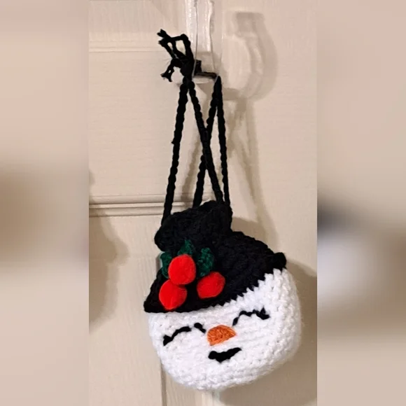 Handmade Snowman Gift Bag 5"Wx6"H drawstring  closure or give to a child. - Picture 5 of 7